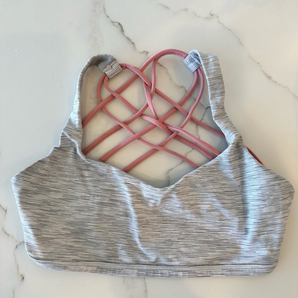 Lululemon sports bra